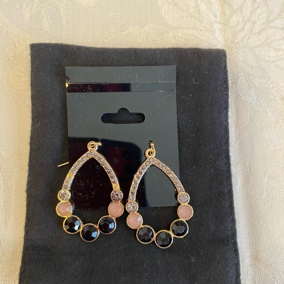 Drop Earrings & Cuff Bracelet Set - Picture 10 of 11